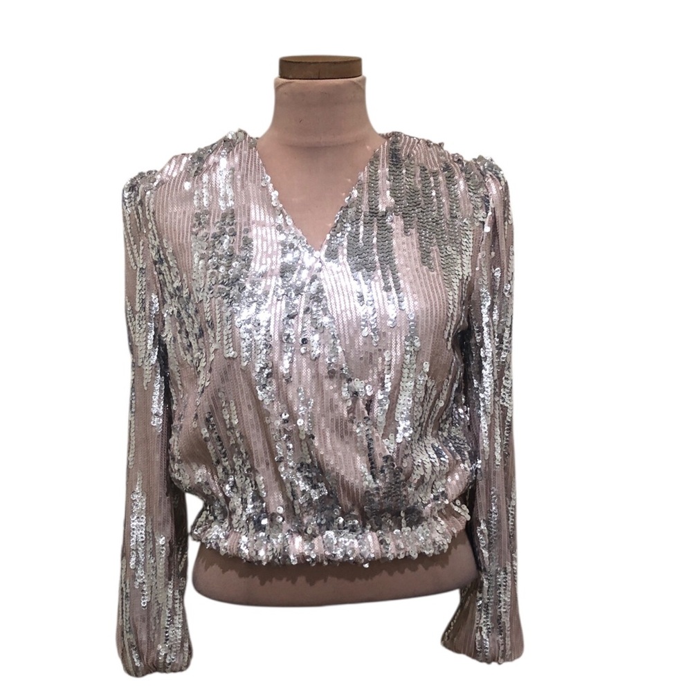 Francesca’s Collection Blouse Size Medium Beige Silver Sequins